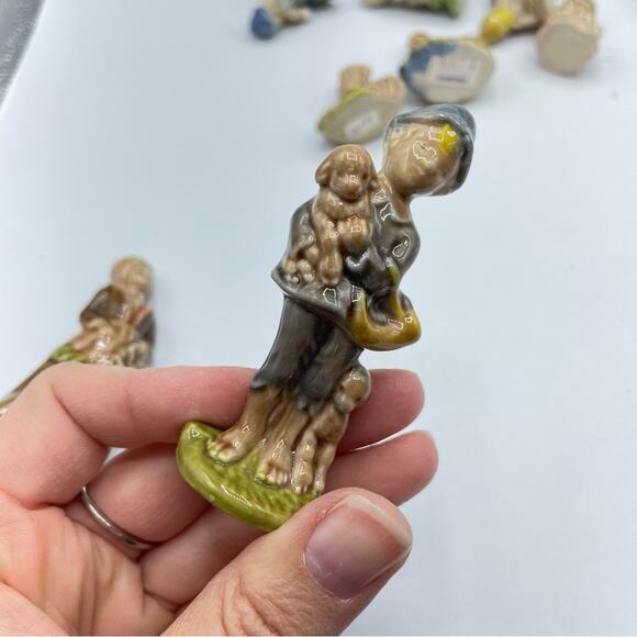 Vintage Wade England Two Piece Figurine Set - Picture 9 of 9